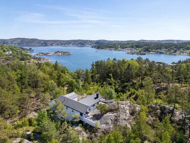 Dette er en romslig hytte/anneks med til sammen 107 kvm BRA!