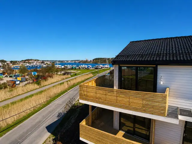 Flott utsikt fra boligen mot innseilingen mot Fredrikstad sentrum