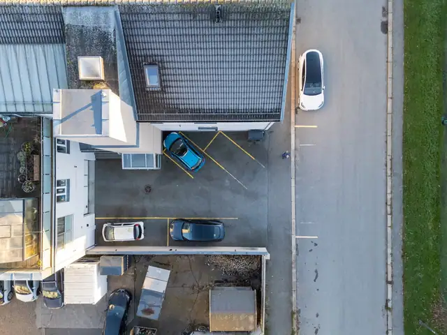Velholdt 3- roms leilighet med garasje, heis og innglasset balkong — bilde 29
