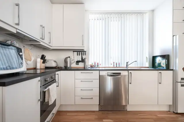 Velholdt 3- roms leilighet med garasje, heis og innglasset balkong — bilde 5