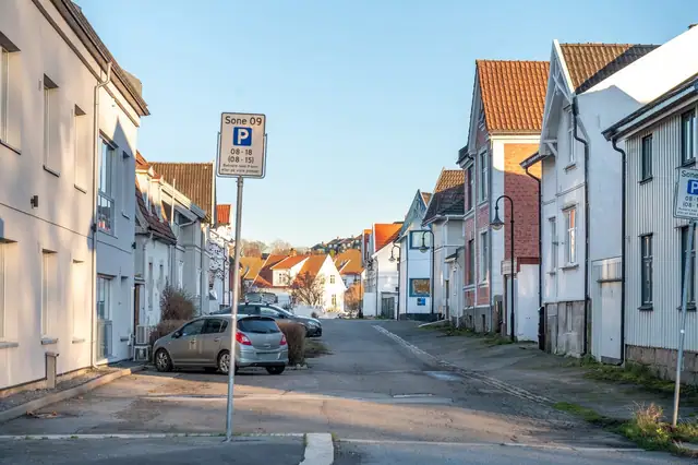 Velholdt 3- roms leilighet med garasje, heis og innglasset balkong — bilde 9