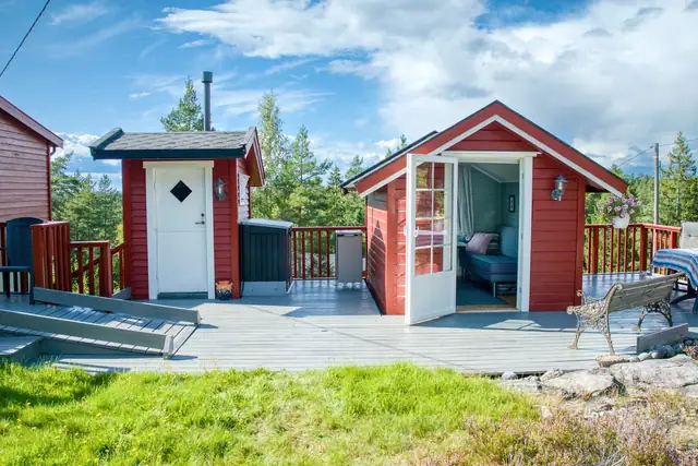 I tillegg har hytta et anneks/uthus på ca. 7 kvm og utedo