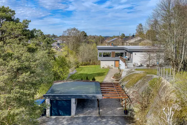 Arkitektegnet, elegant og innholdsrik 60-talls villa - ved Skrenten på Begby — bilde 19