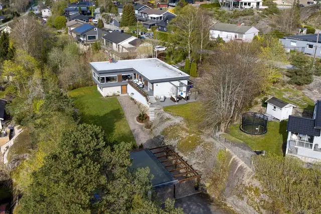 Arkitektegnet, elegant og innholdsrik 60-talls villa - ved Skrenten på Begby — bilde 20