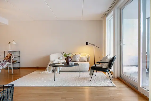 Fredrikstad sentrum - Rolig & sentral 2-roms| egen P-plass i parkeringsanlegg & solrik markterrasse | Cicignon — bilde 3