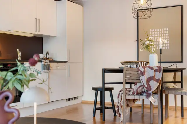 Fredrikstad sentrum - Rolig & sentral 2-roms| egen P-plass i parkeringsanlegg & solrik markterrasse | Cicignon — bilde 10