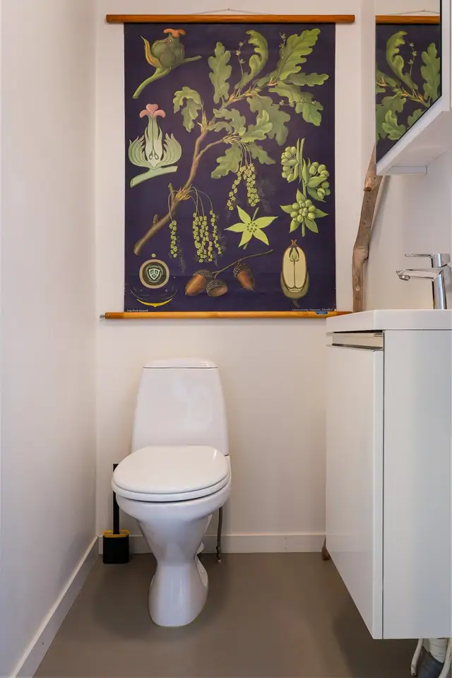 Wc med adkomst i entreen.
