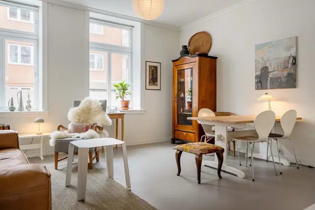Pen og elegant toroms leilighet i iøynefallende bygård - med tilgang til stor, vakker hage - Cicignon — bilde 9