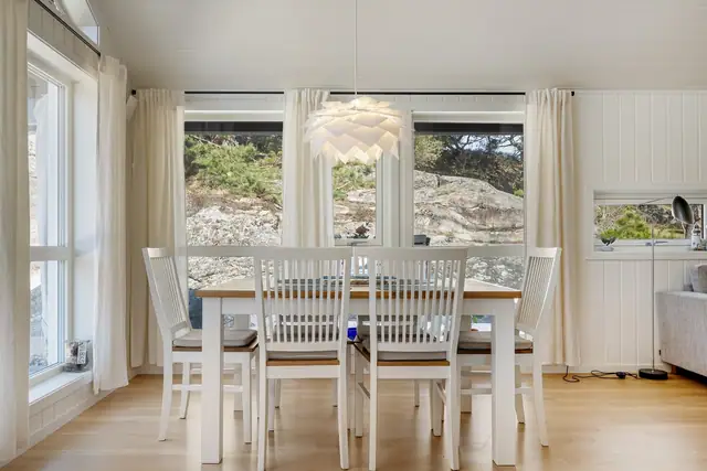 Attractive, well-kept all-year cabin from 2019 close to the water / possible boat mooring — image 18