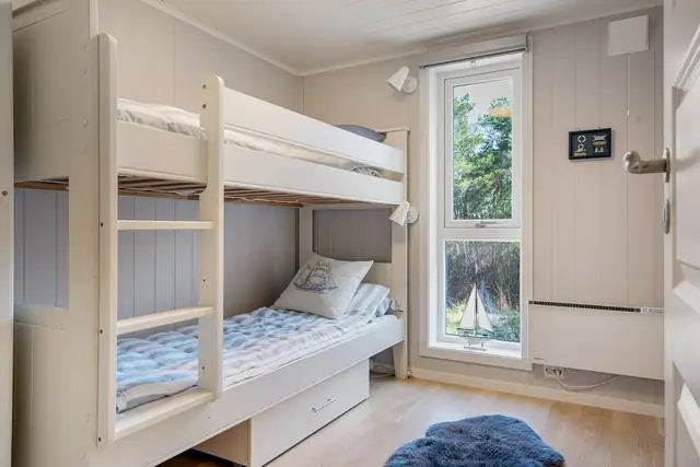 Attractive, well-kept all-year cabin from 2019 close to the water / possible boat mooring — image 36