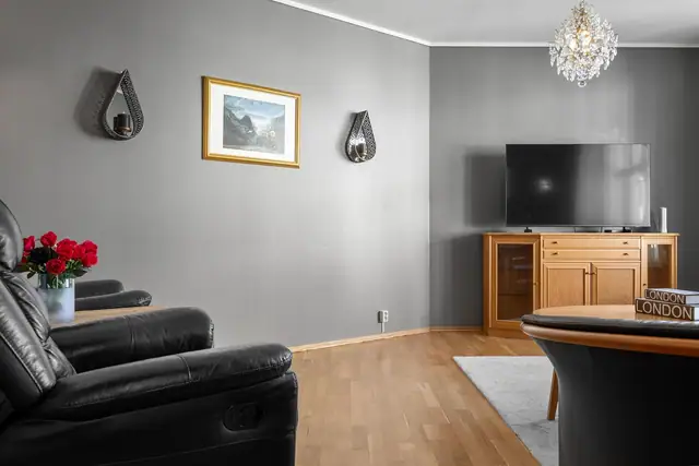 Selveierleilighet i 1. etasje med 2 soverom, vannbåren gulvvarme, elveutsikt og sentral beliggenhet på Sellebakk! — bilde 10