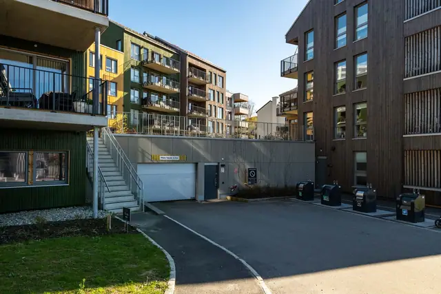 Inngang til parkeringskjeller