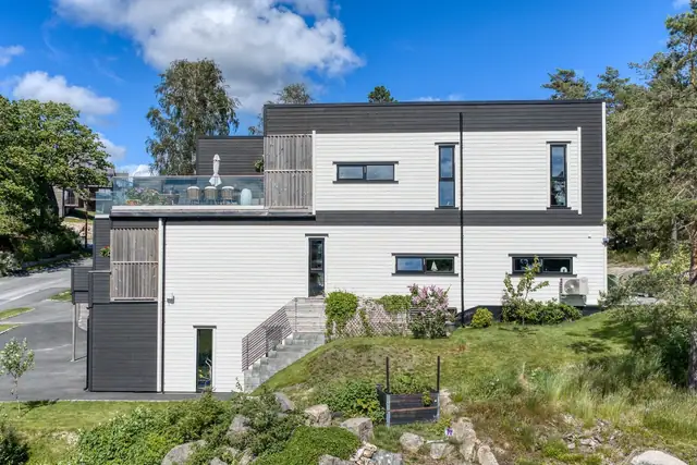 Stilfullt townhouse solfylt beliggenhet og store, usjenerte uteplasser. Nærhet til det meste. Pettersand/Fredrikstad — bilde 3