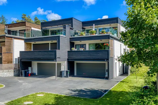 Stilfullt townhouse solfylt beliggenhet og store, usjenerte uteplasser. Nærhet til det meste. Pettersand/Fredrikstad — bilde 4