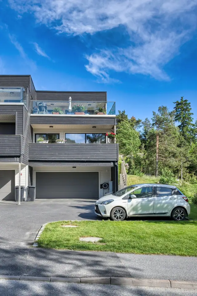 Stilfullt townhouse solfylt beliggenhet og store, usjenerte uteplasser. Nærhet til det meste. Pettersand/Fredrikstad — bilde 5