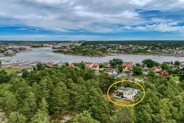 Her får du en fritidsbolig i fredelige og barnevennlige omgivelser, uten trafikk og med skog og natur som nærmeste nabo.