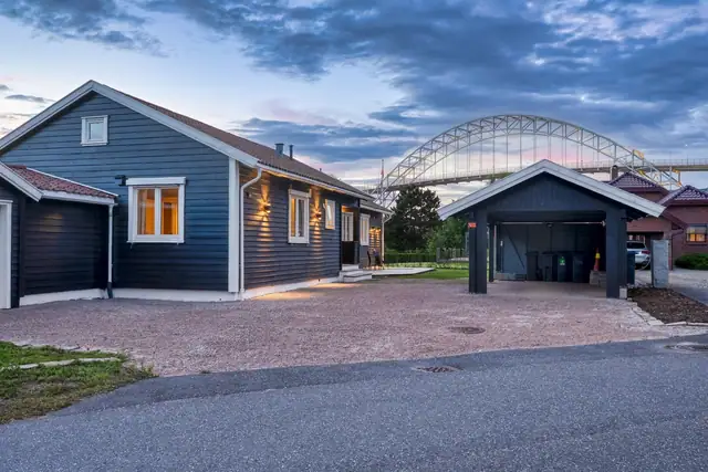 Første linje mot vannet, rett ved Gamlebyen - Prestelandet - flott utsikt, alt på ett plan. — bilde 12