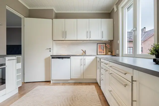 Første linje mot vannet, rett ved Gamlebyen - Prestelandet - flott utsikt, alt på ett plan. — bilde 25
