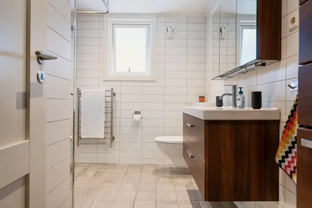Første linje mot vannet, rett ved Gamlebyen - Prestelandet - flott utsikt, alt på ett plan. — bilde 35