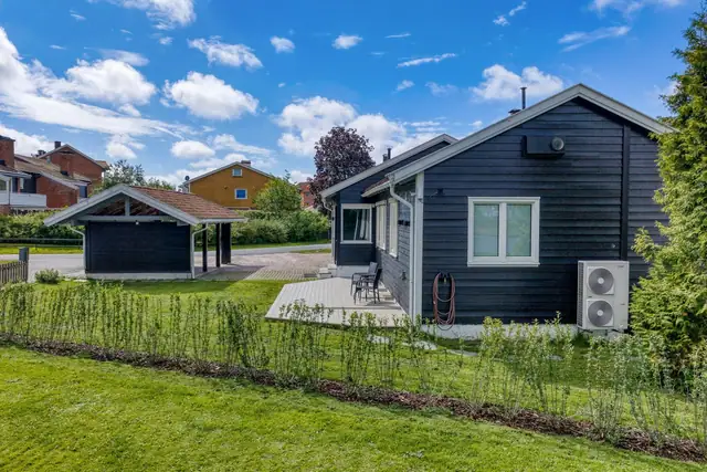 Første linje mot vannet, rett ved Gamlebyen - Prestelandet - flott utsikt, alt på ett plan. — bilde 9
