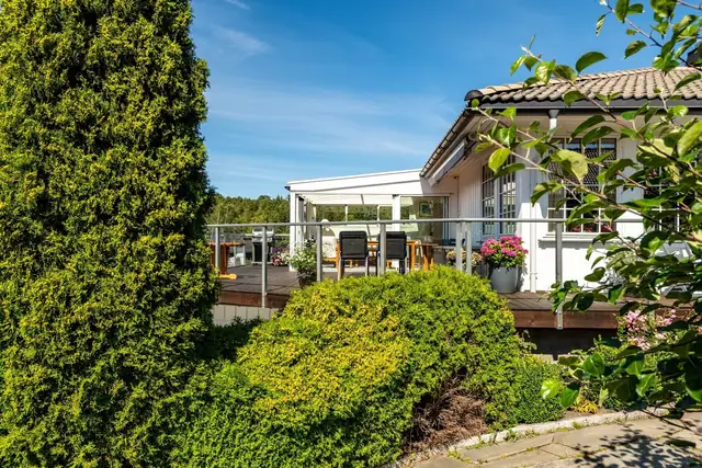 Generously sized detached house with integral garage in family-friendly surroundings - at the end of a cul-de-sac on Slevik Platå — image 10