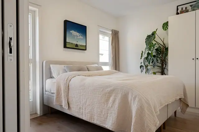 Characterful two-room flat with access to a large roof terrace overlooking Nygaardsplassen - in the heart of the town centre — image 13