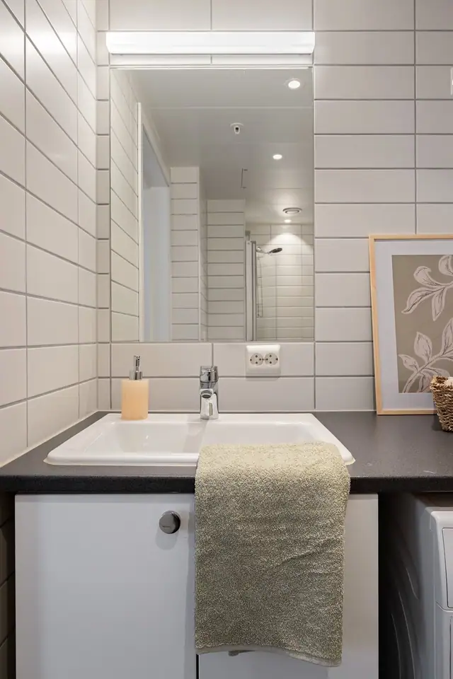 Characterful two-room flat with access to a large roof terrace overlooking Nygaardsplassen - in the heart of the town centre — image 15