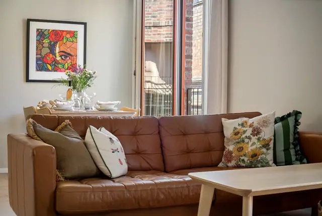 Characterful two-room flat with access to a large roof terrace overlooking Nygaardsplassen - in the heart of the town centre — image 4