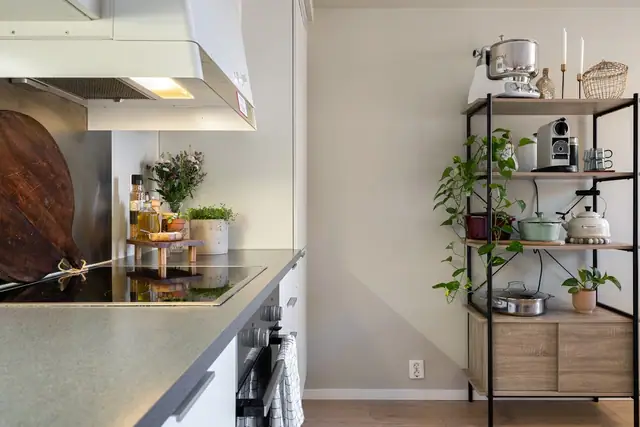 Characterful two-room flat with access to a large roof terrace overlooking Nygaardsplassen - in the heart of the town centre — image 6