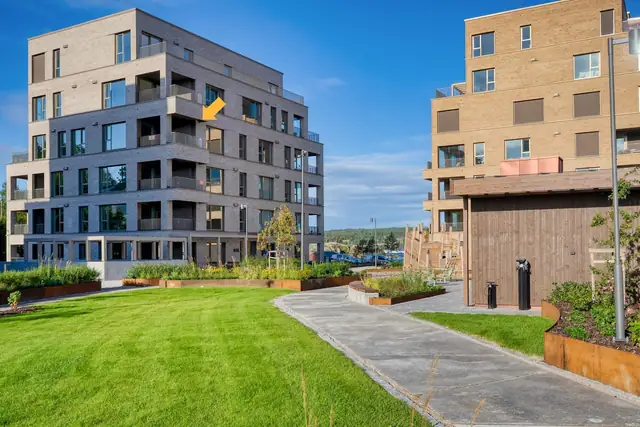 Helt ny og moderne 2-roms selveierleilighet i 4. etasje med heis, overbygget balkong og energieffektiv oppvarming.