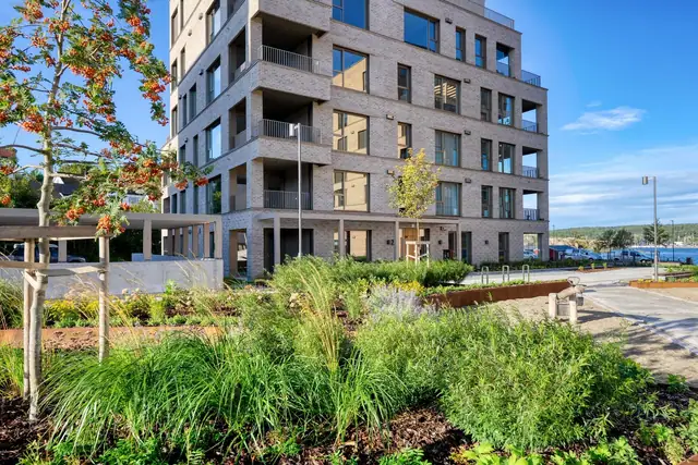 Brand-new, modern 2-room freehold flat on the 4th floor with lift, covered balcony and energy-efficient heating — image 34