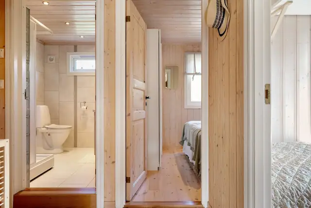 Innholdsrik, nyere hytte med båtplass - Roppestad — bilde 23
