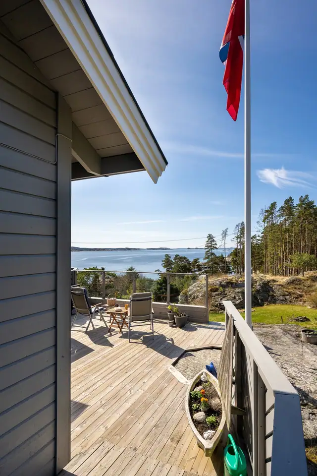 Moderne og romslig hytte, nydelig belligende i Gjøkvika på Søndre Sandøy — bilde 11