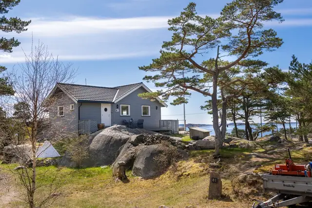 Moderne og romslig hytte, nydelig belligende i Gjøkvika på Søndre Sandøy — bilde 4