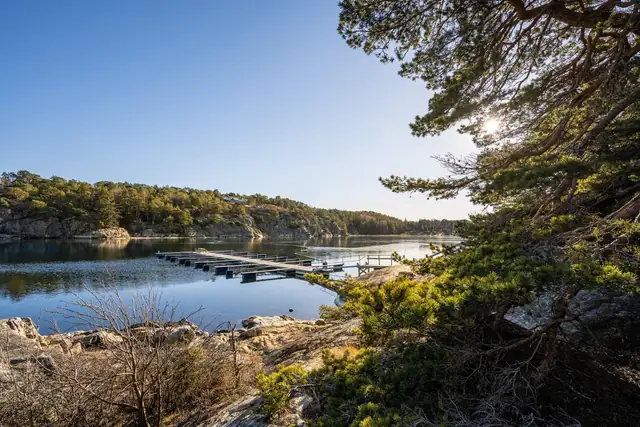 Holtekilen, badeplass og brygger
